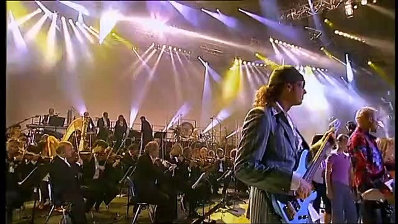 Scorpions - Moment of Glory Live with the Berli...