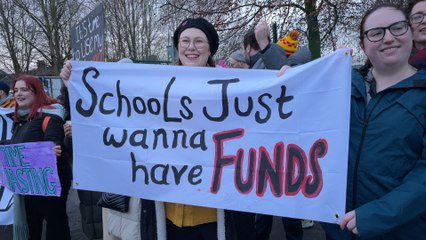 Teacher strikes in Manchester: At the picket lines talking to teachers on the first day of the NEU strike action