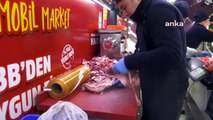 Ankara Büyükşehir Belediyesi'nin ucuz et satışı başladı, uzun kuyruklar oluştu: Açız, iki kilo kıyma alıp gideceğiz