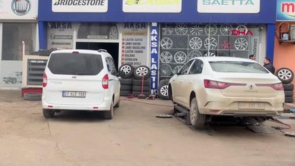 MARDİN'DE OTO LASTİKÇİLERİN GECİKEN 'KIŞ LASTİĞİ' MESAİSİ