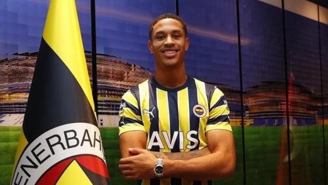 Oosterwolde ayağının tozuyla listeye girdi! Fenerbahçe'nin kritik maçta kamp kadrosu belli oldu