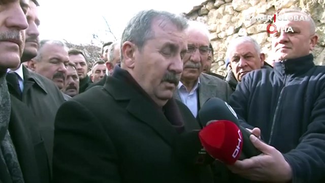 BBP lideri Mustafa Destici'nin acı günü! Babasının cenazesi başında dua etti