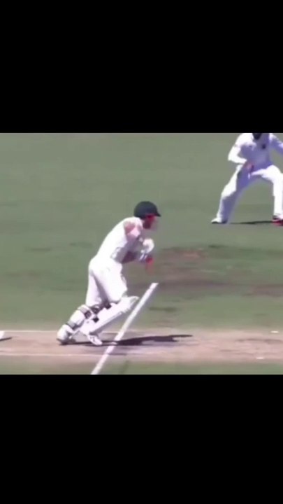 Incredible run out by Temba Bavuma