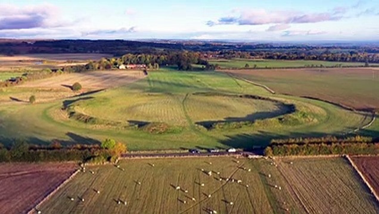 ThornboroughHenges/English/HistoricSite/NationalHeritage