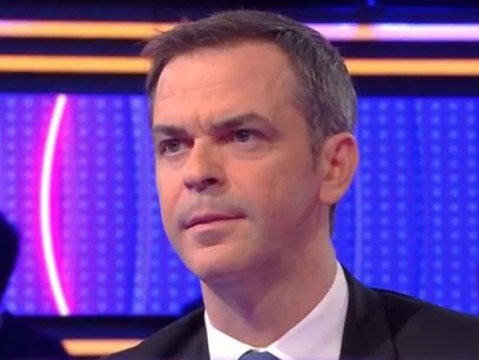“Antipathique”, “imbuvable”, “méprisant”... Olivier Véran fustigé par les internautes pendant Face à Baba sur C8