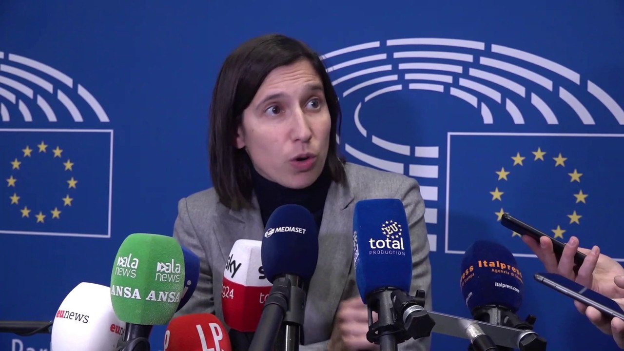 Migranti, Schlein "Destra forte con i deboli e debole con i forti"