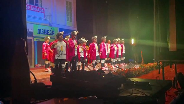 La Murga del Chino cambió la cuarteta final.