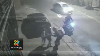 tn7-ideo: Chofer héroe frustra asalto a joven y niña en Heredia-010223