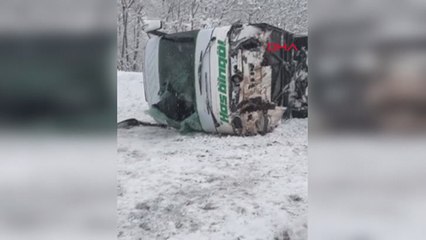 Bingöl'de yolcu otobüsü kontrolden çıkarak devrildi