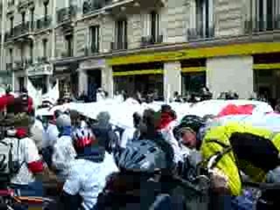 Manif nationale STAPS 00