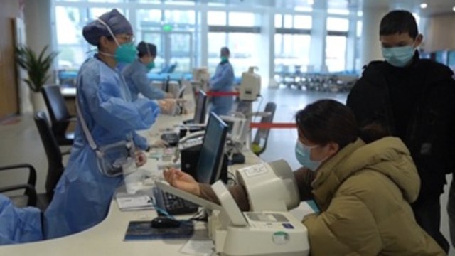 China señala un descenso de muertes en clínicas y hospitalizaciones por covid