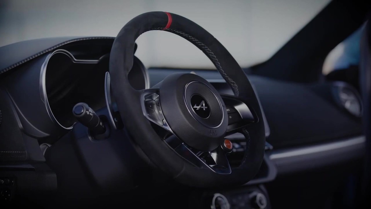 Die neue Alpine A110 R - Interieur mit Racing-Elementen