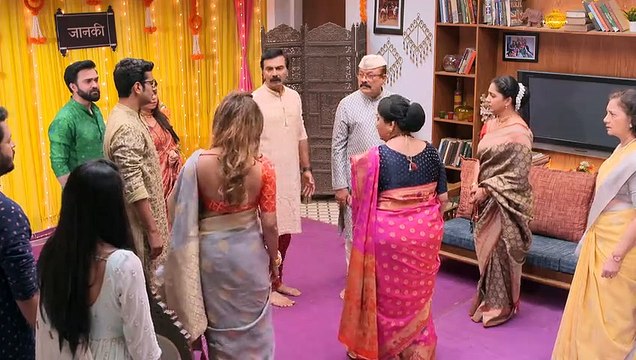 Vidyatai Pleads with Kanchan | Aai Kuthe Kaay Karte Vidyatai Pleads with Kanchan S1 E906 1 Feb