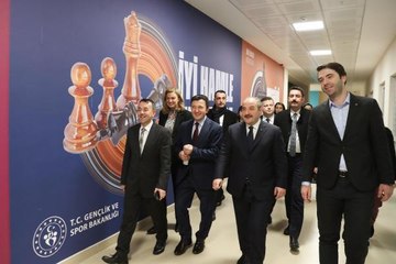 Bakan Varank İHA ve SİHA'larımızı satın alabilmek için ülkeler sırada