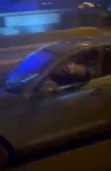 Bakırköy'de ambulansı sıkıştırıp hakaretler yağdırdı