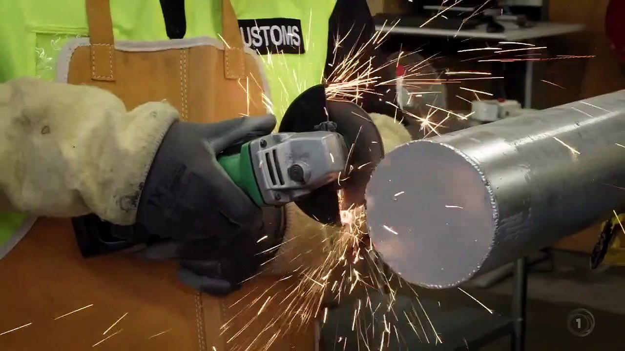 Border Patrol - Se12 - Ep04 HD Watch