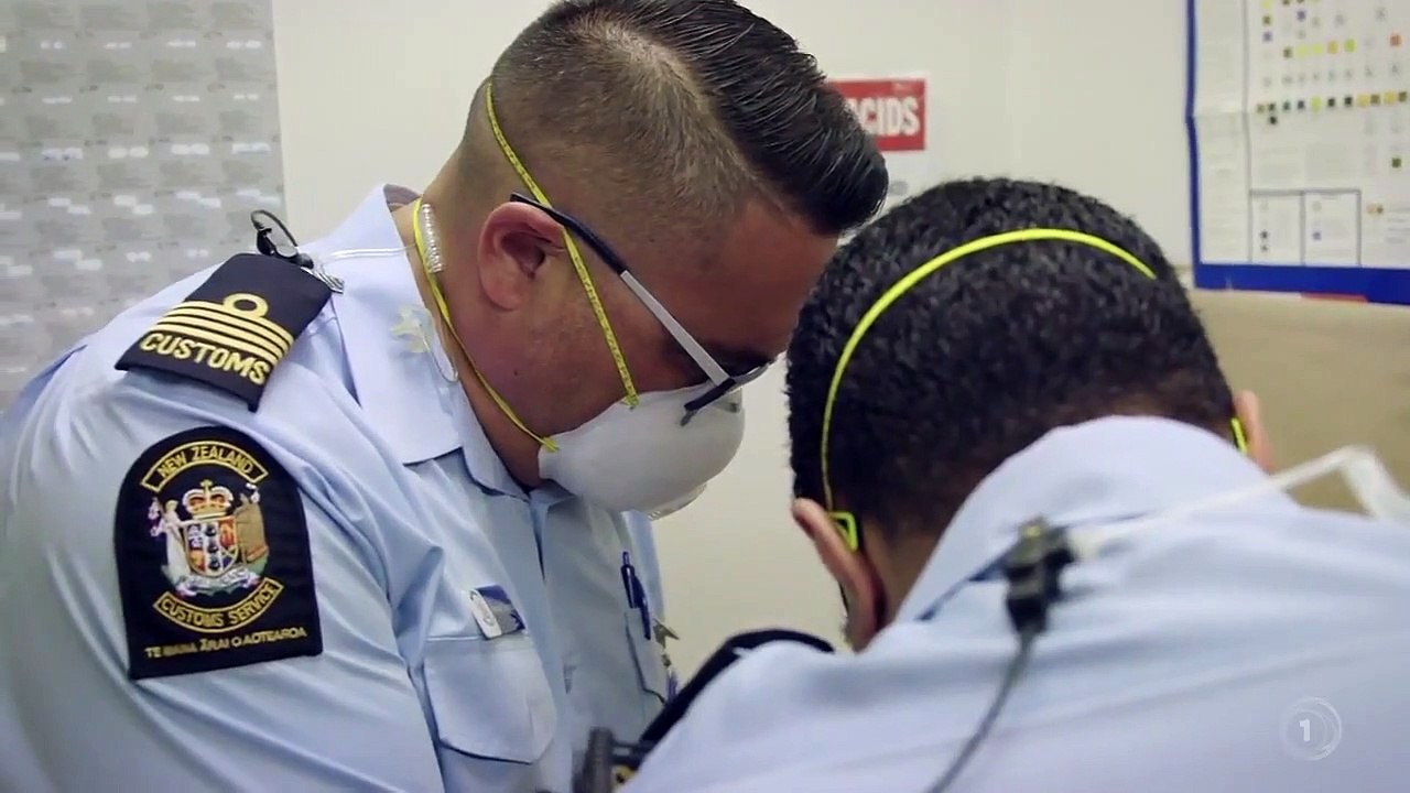 Border Patrol - Se12 - Ep06 HD Watch