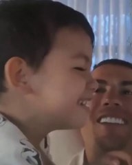 Cristiano Ronaldo très heureux en famille... la vie de rêve