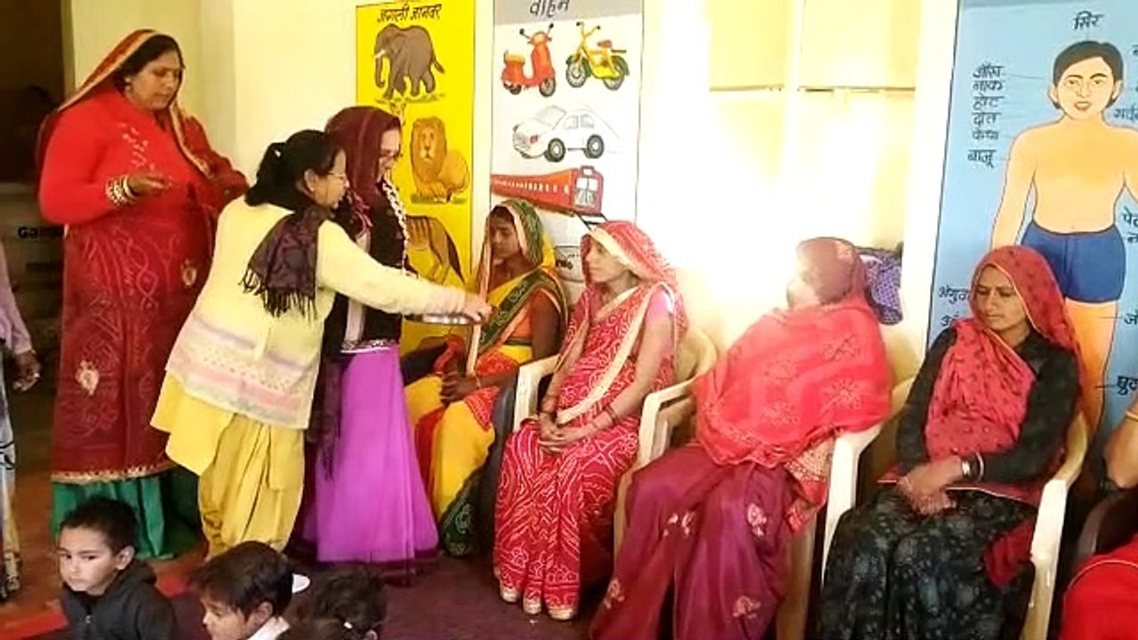 नंद घर में गोद भराई की रस्म.....