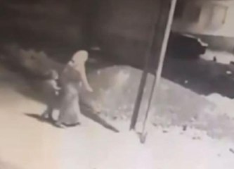 SURİYELİ ANNENİN KIZI AYA'YI ÖLDÜRMEYE GÖTÜRDÜĞÜ ANLAR KAMERADA