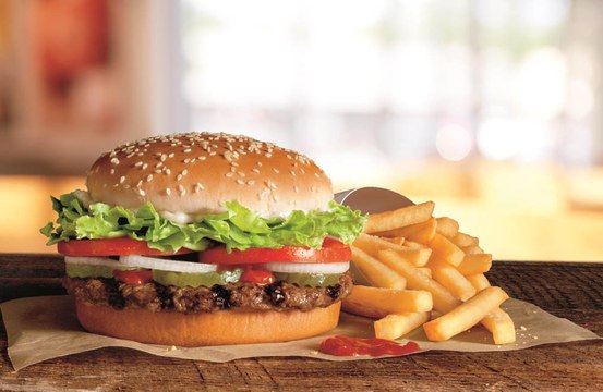 Eating junk food raises cancer risk, study suggests