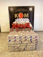 Sivas'ta kaçakçılık operasyonu: Çok sayıda makaron ele geçirildi