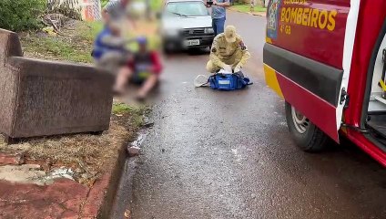 Após cair, homem apresenta intenso sangramento na cabeça