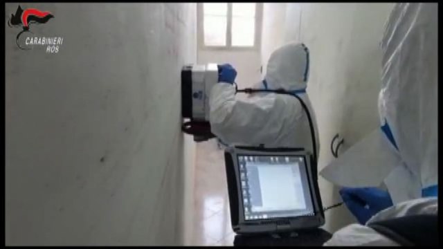 Mafia, i carabinieri passano al setaccio covo di Messina Denaro