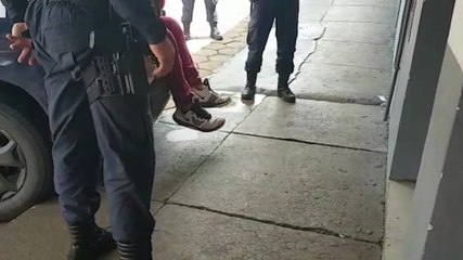 Homem é detido após causar confusão durante exame admissional