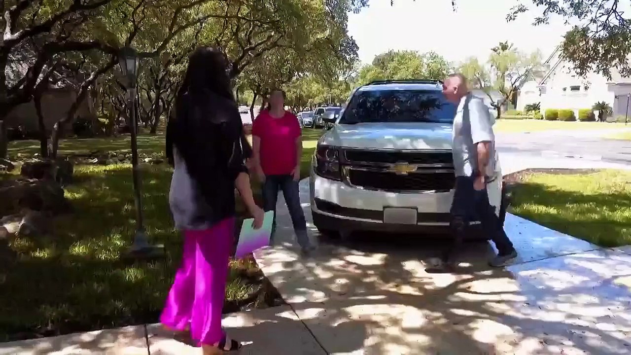 Pool Hunters - Se1 - Ep02 - The Family That Swims Together HD Watch