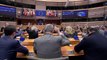 Parlamento europeu suspende imunidade de dois deputados