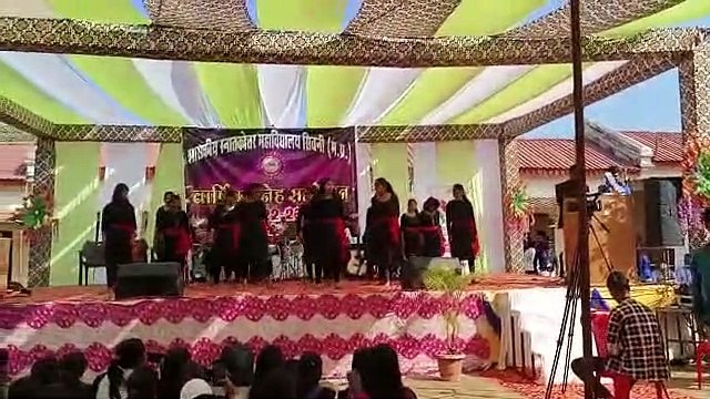 विद्यार्थियों के व्यक्तित्व विकास में अनुशासन होता हैं महत्वपूर्ण