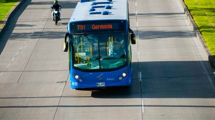 Joven fue atropellado por un bus de Sitp en Bogotá; el conductor huyó sin darle atención