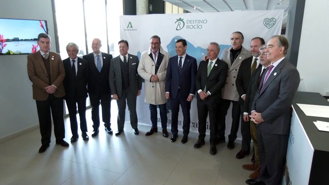 Moreno respalda el proyecto 'Destino Rocío' inspirado en el Camino de Santiago