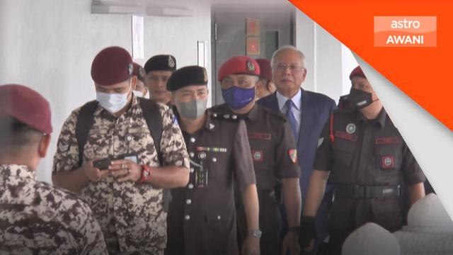 Kes 1MDB | Peguam Najib persoal interaksi pegawai bank dengan Jho Low