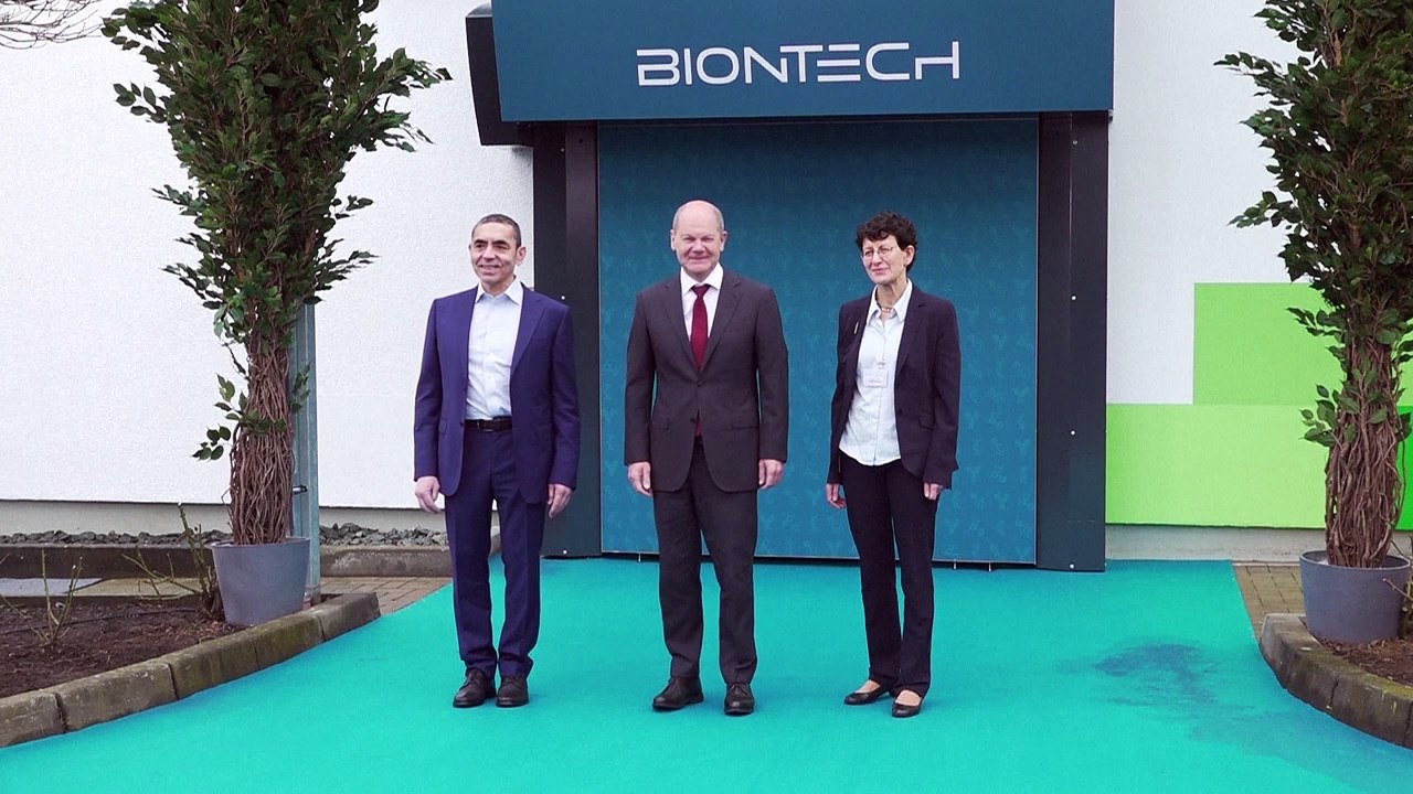 Scholz zeigt bei Besuch von Biontech-Werk beeindruckt