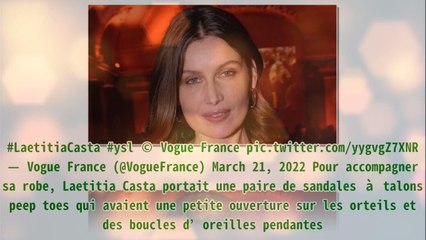 Laetitia Casta renversante dans cette robe à col bardot parfaite pour toutes les morphologies