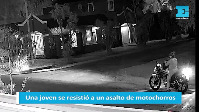 Una joven se resistió a un asalto de motochorros