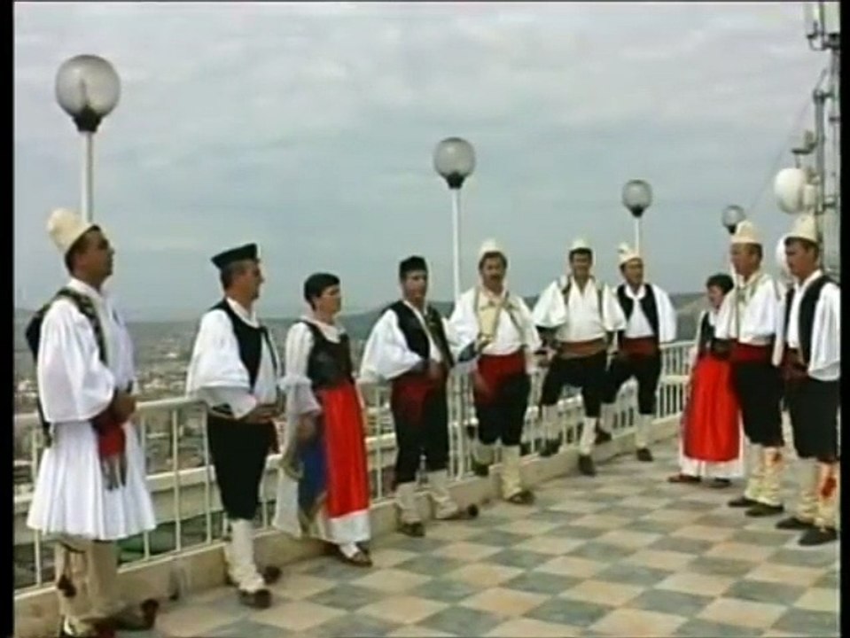 Moj Vlorë e bukur ne gropë