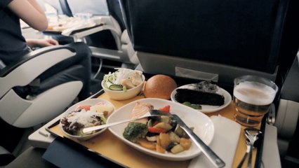 5 Things You're Doing When Eating on an Airplane That Are Actually Rude