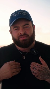 Un empresario mandó un insólito regalo al Congreso y dejó un mensaje para los diputados: Agarren la pala