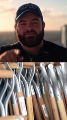 Un empresario mandó un insólito regalo al Congreso y dejó un mensaje para los diputados: "Agarren la pala"