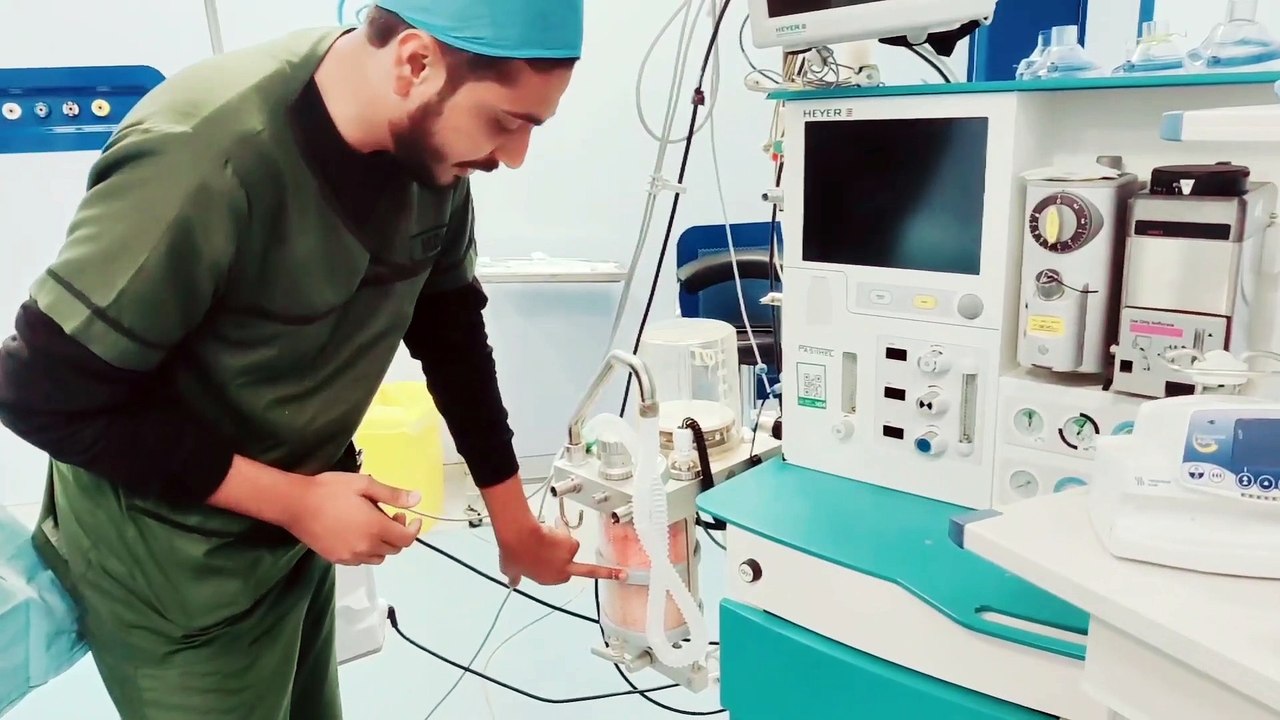 What is Sodalime-CO2 absorber || How to change sodalime in Anesthesia Machine in Urdu Hindi by MWM Medical