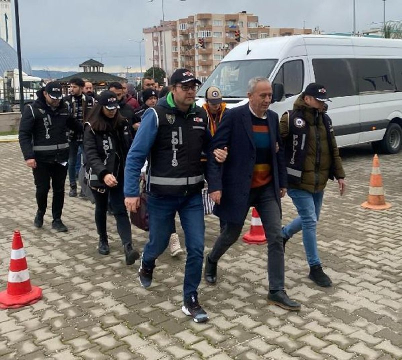 GÖKÇEADA BELEDİYESİ'NE 'YOLSUZLUK' OPERASYONUNDA BAŞKAN VE 4 ŞÜPHELİ ADLİYEDE