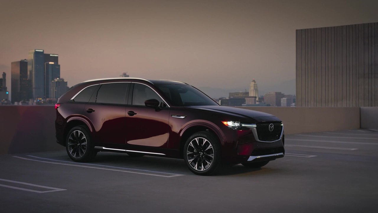 2023 Mazda CX-90 Trailer