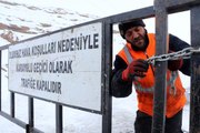 VAN'DA 347 YERLEŞİM YERİNE ULAŞIM YOK; BAHÇESARAY YOLU KAPATILDI