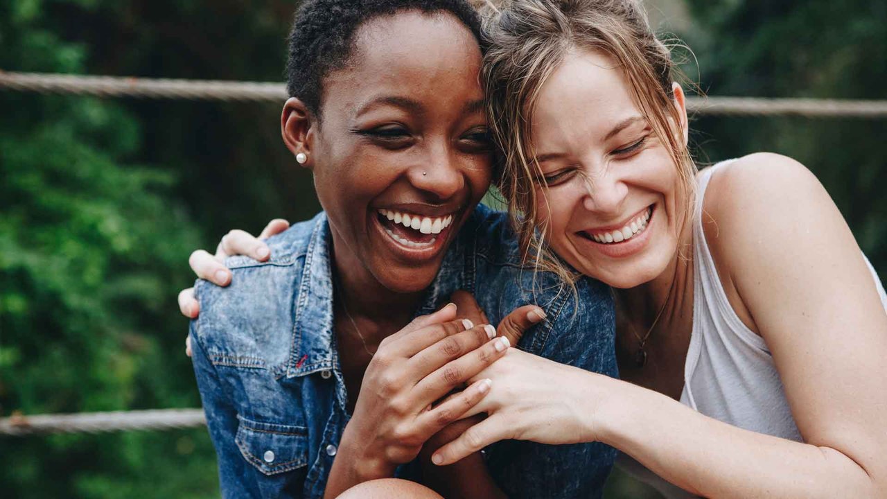 Horoskop ab dem 06. Februar: So glücklich, ihr könntet schweben!