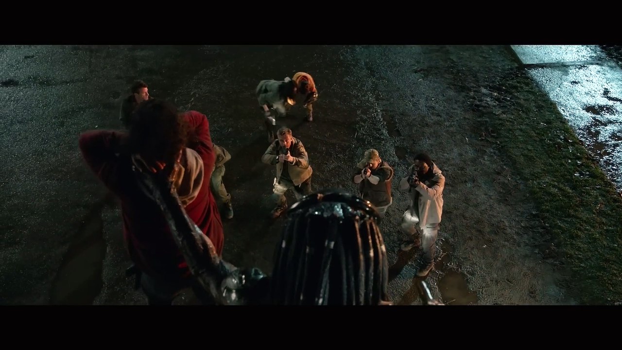 THE PREDATOR The Predator Chases McKenna And Casey (2018) Sci-Fi