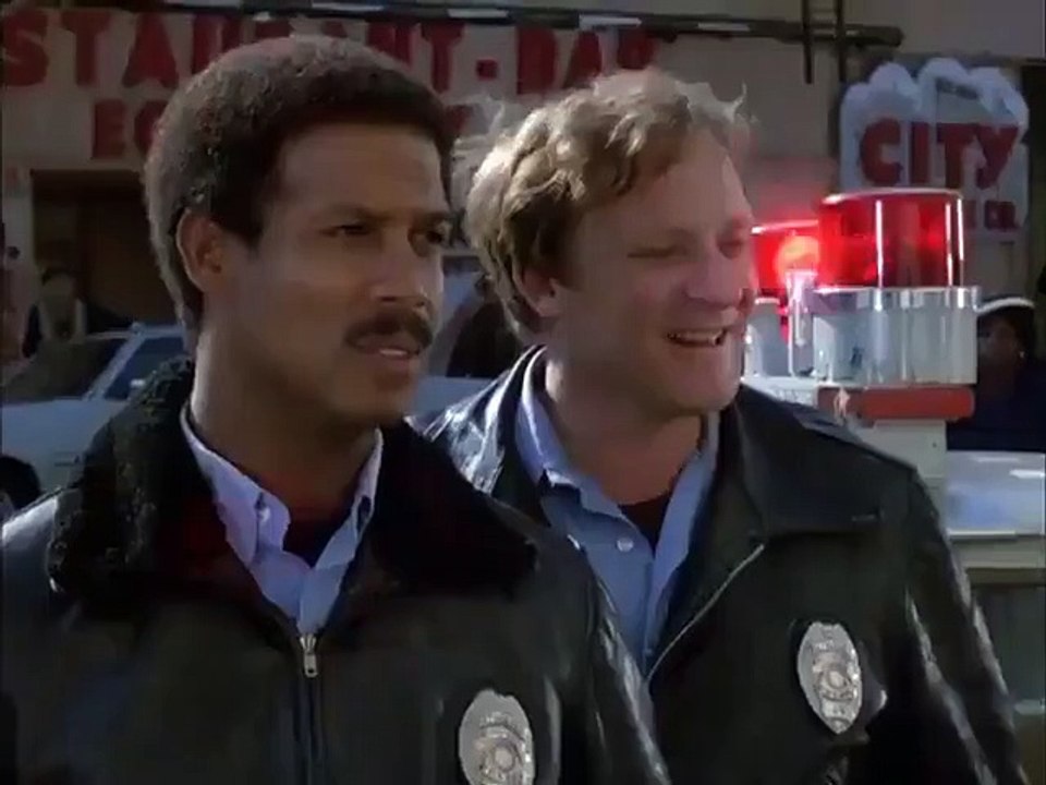 Hill Street Blues - Se6 - Ep10 - The Virgin and the Turkey HD Watch