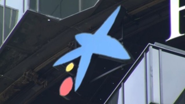 CaixaBank gana en 2022 un 39,8 % menos por efectos de la fusión